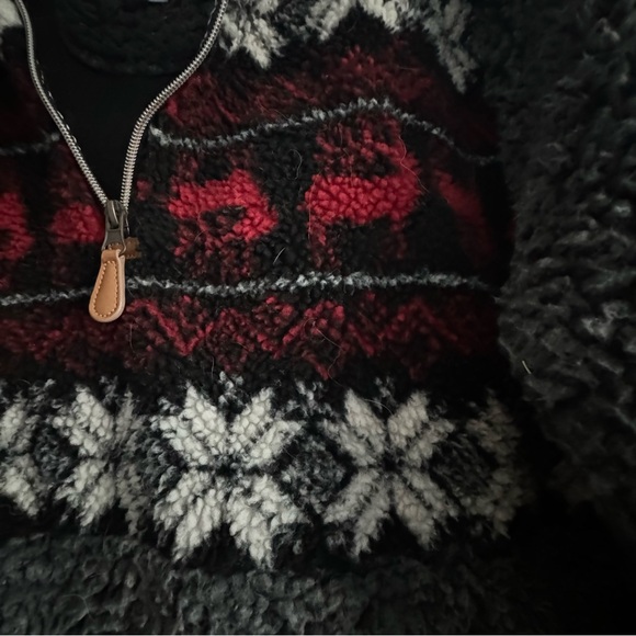 Simply Southern Sherpa Pullover - Picture 4 of 4